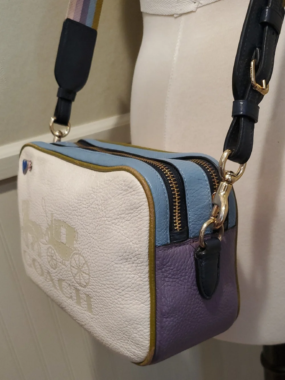 Coach multicolor pebbled